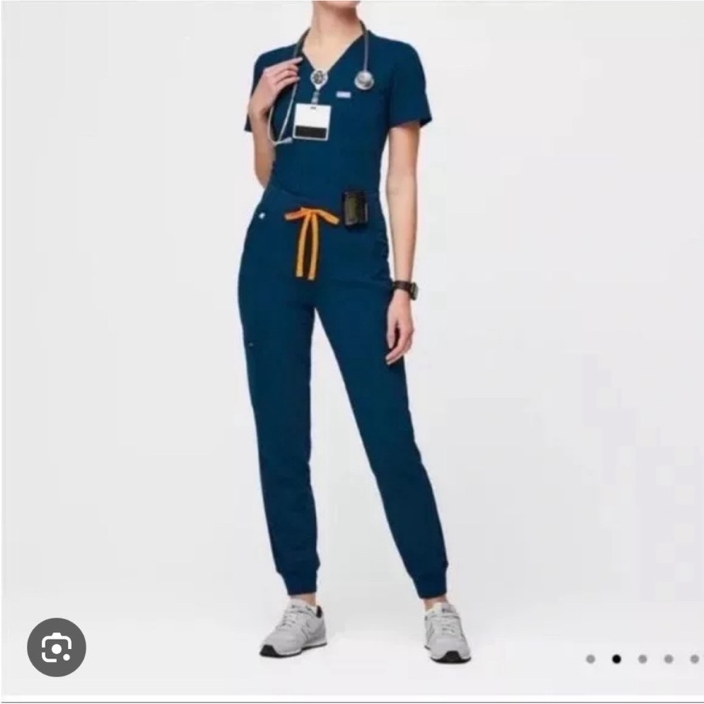 Figs Deep blue Zamora scrub pant with Catarina top xxs